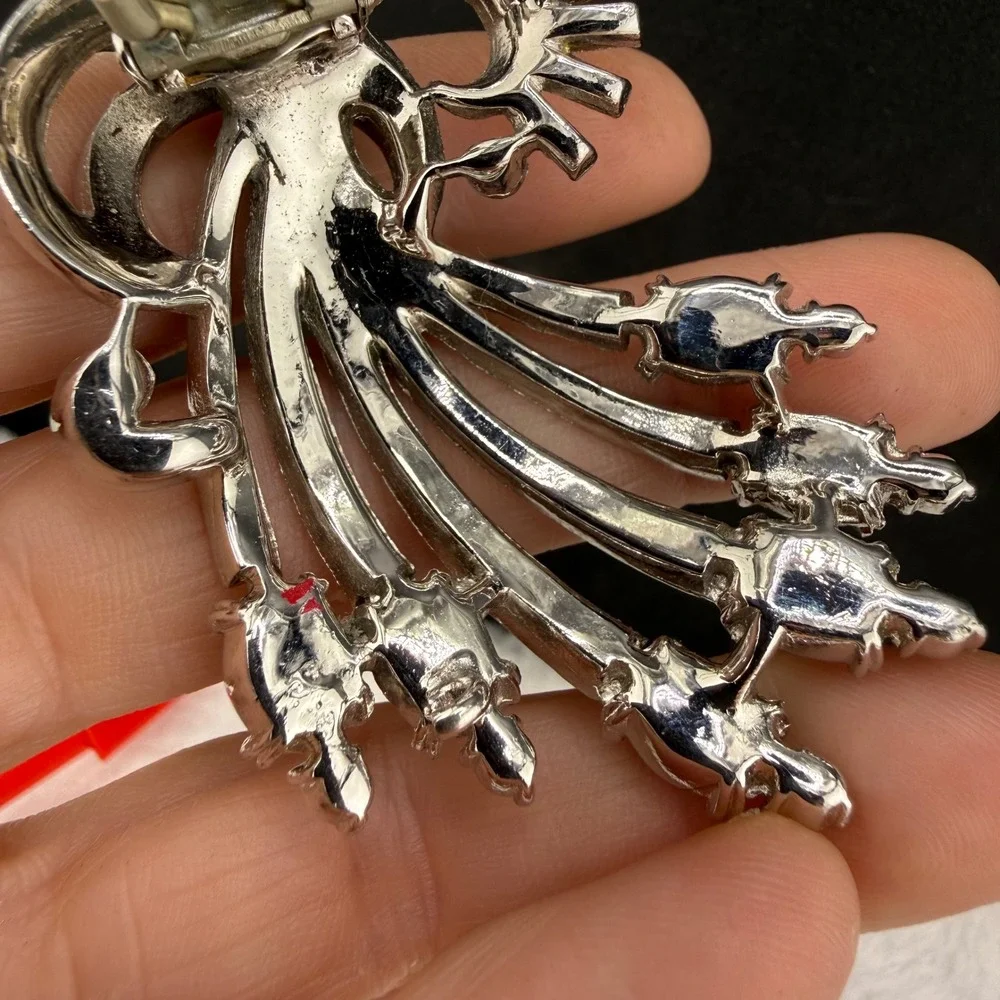Vintage Rhinestone Fur Clip Silver Tone Spray Comet